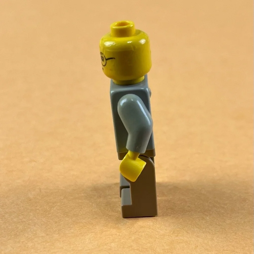 LEGO Minifigure Harry Potter HP036 Missing Cape/Hair FLAW 2